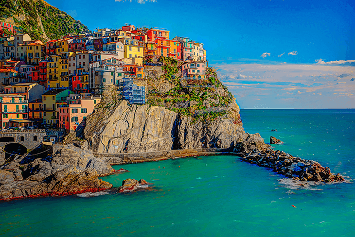 Manarola, town for exploring nature