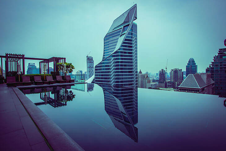 hotels-with-infinity-pool-in-bangkok-okura Infinity pool in Okura Prestige Bangkok