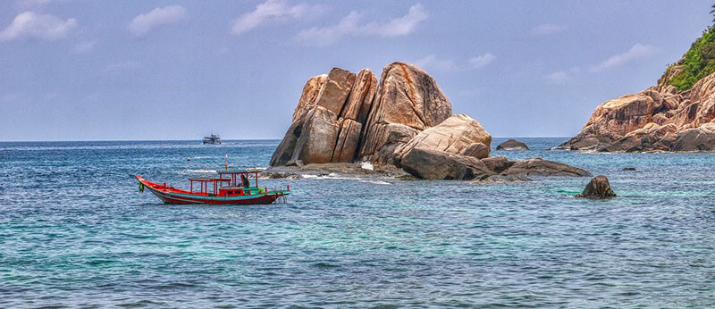 Tanote Bay, great base in Koh Tao to explore the east coast