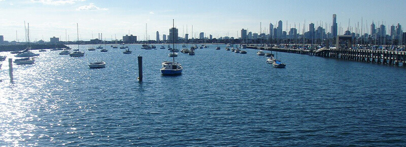 St. Kilda Beach, where to stay in Melbourne on budget