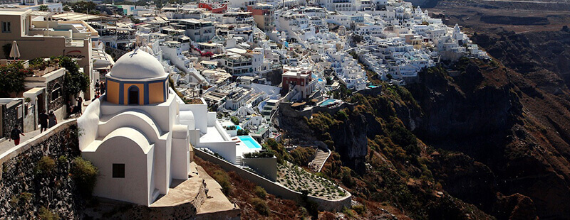 Fira, best place to stay in Santorini for nightlife, shopping