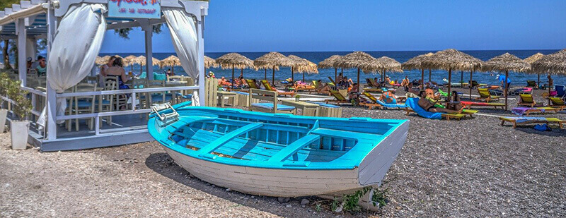 Kamari, en familjevänlig strandstad i Santorini