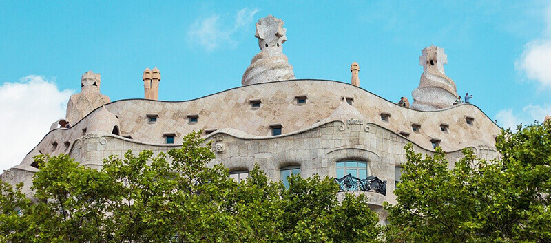 Eixample, full of art nouveau and modernist buildings