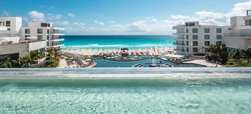 Best Hotels In Cancun For Partying: Amar House, All-Inclusive