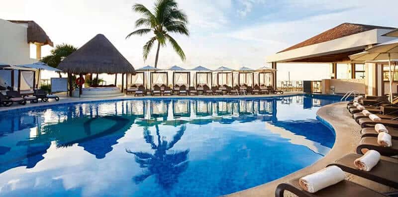 best hotels in cancun for partying