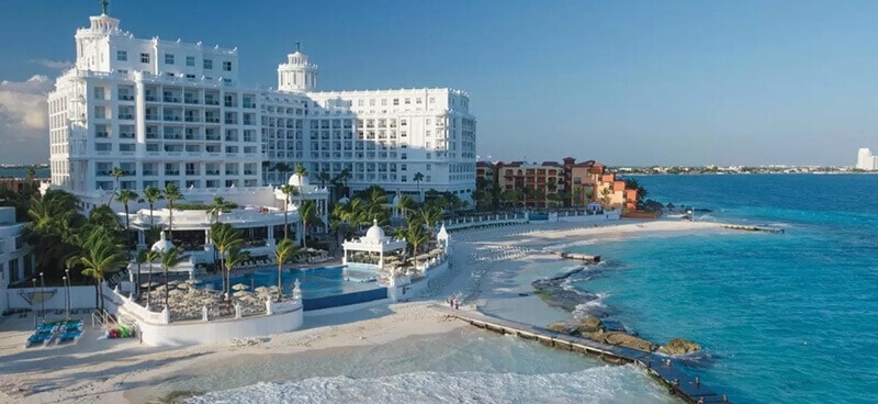 Best Hotels In Cancun For Partying: Riu Palace Las Americas – All Inclusive – Adults Only 