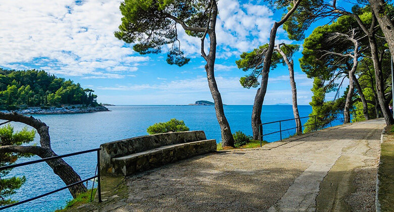 Cavtat, cheaper accommodation, easy access to Dubrovnik