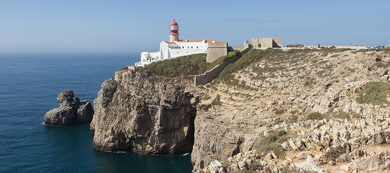 Sagres, where to stay in the Algarve for surfing
