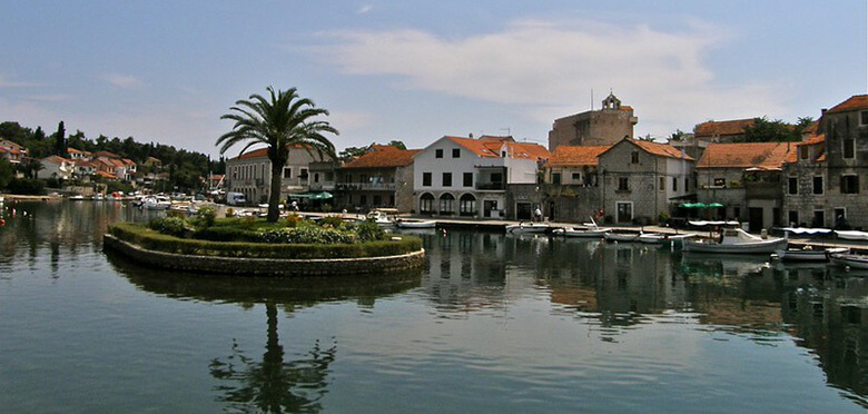 Vrboska, where to stay in Hvar for authentic experience 