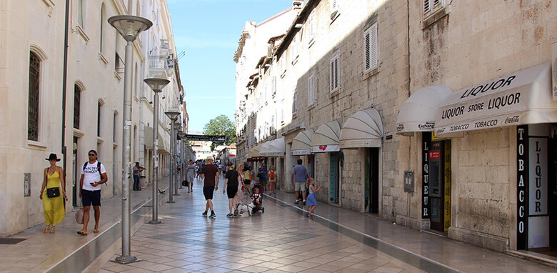 Veli Varos, where to stay in Split for couples, families, all ages