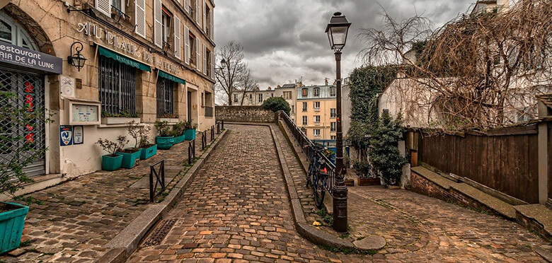 Montmartre, one of the most romantic neighborhoods in Paris