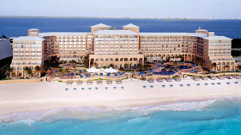 beach front resort in Cancun
