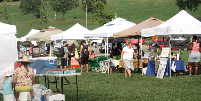Organic farmers market on the front lawn of Phipps Conservatory