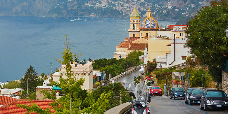 Praiano, where to stay on Amalfi coast for couples honeymoon