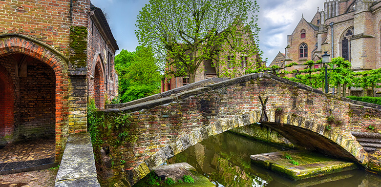 Magdalena Quarter, a quiet and family friendly area in Bruges