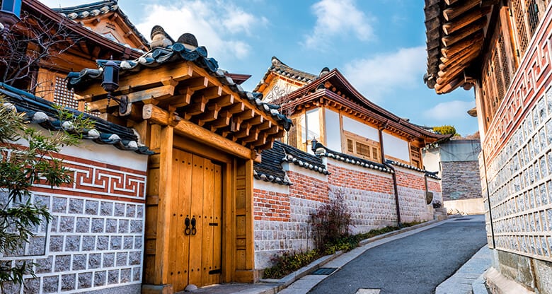 Where to stay in Soul first time - Hanok traditional house