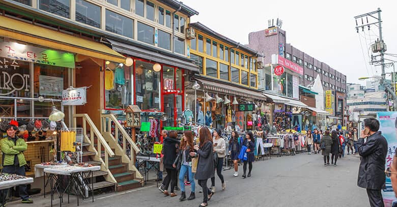 Hongdae - vibrant nightlife area in Soeul